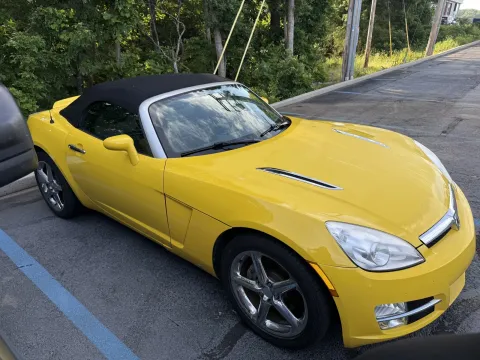 More photos of 2007 Saturn Sky at Oakley Auto World, MO