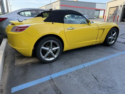 More photos of 2007 Saturn Sky at Oakley Auto World, MO