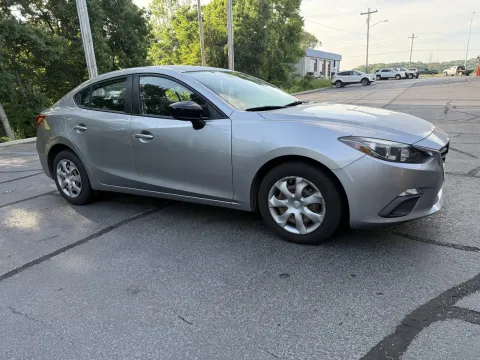 More photos of 2015 Mazda Mazda3 i SV at Oakley Auto World, MO