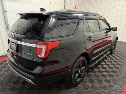 More photos of 2017 Ford Explorer XLT at Oakley Auto World, MO