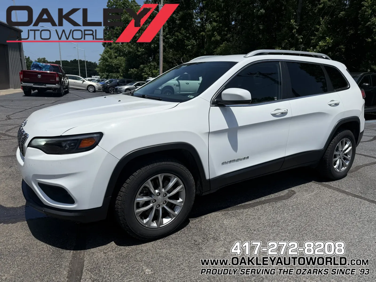 White 2021 Jeep Cherokee Latitude Plus for sale in Branson West, MO