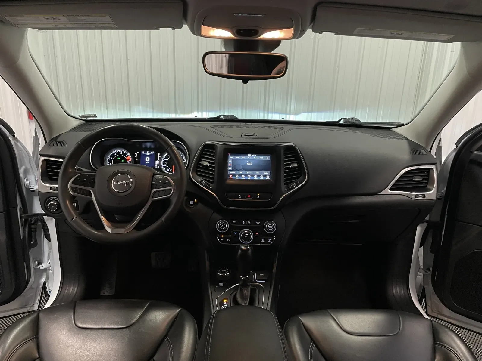 2021 Jeep Cherokee Latitude Plus - Photo 29