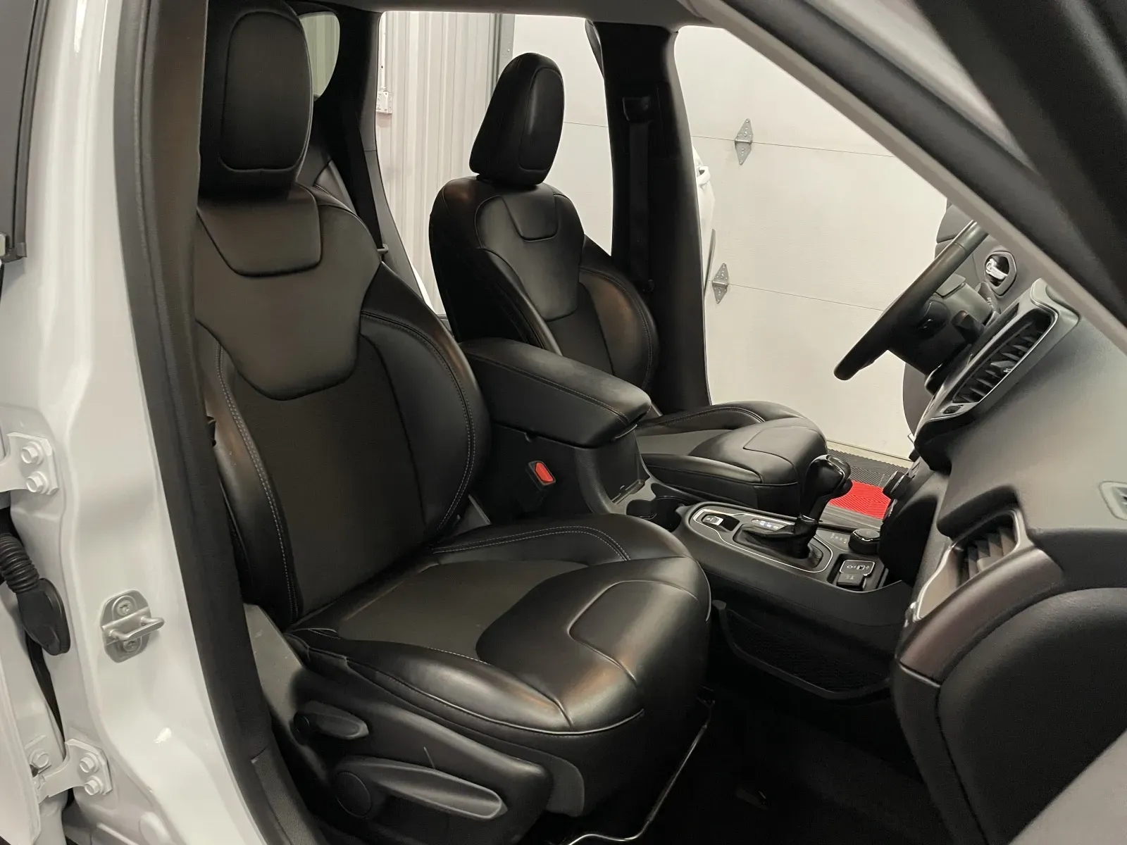 2021 Jeep Cherokee Latitude Plus - Photo 44