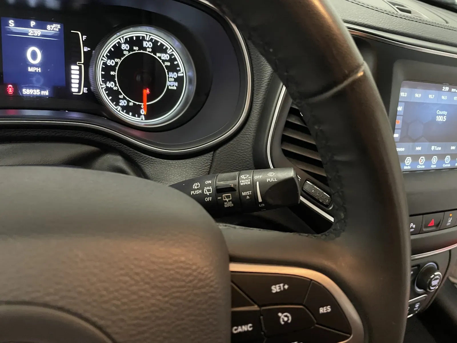 2021 Jeep Cherokee Latitude Plus - Photo 24