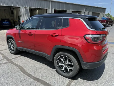 Photos of 2025 Jeep Compass Limited for sale in Branson West, MO at Oakley Auto World