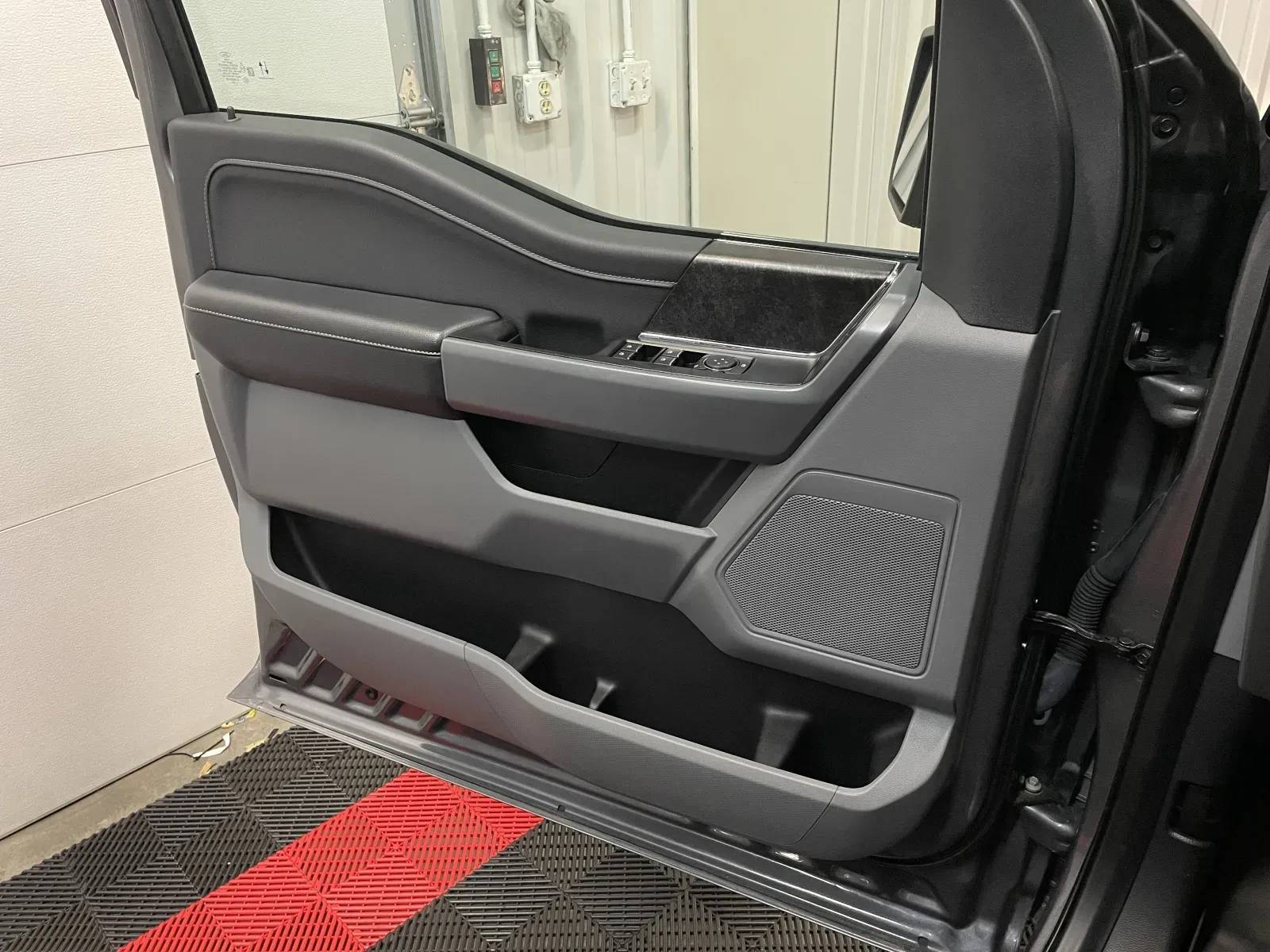 2022 Ford F-150 XLT - Photo 28