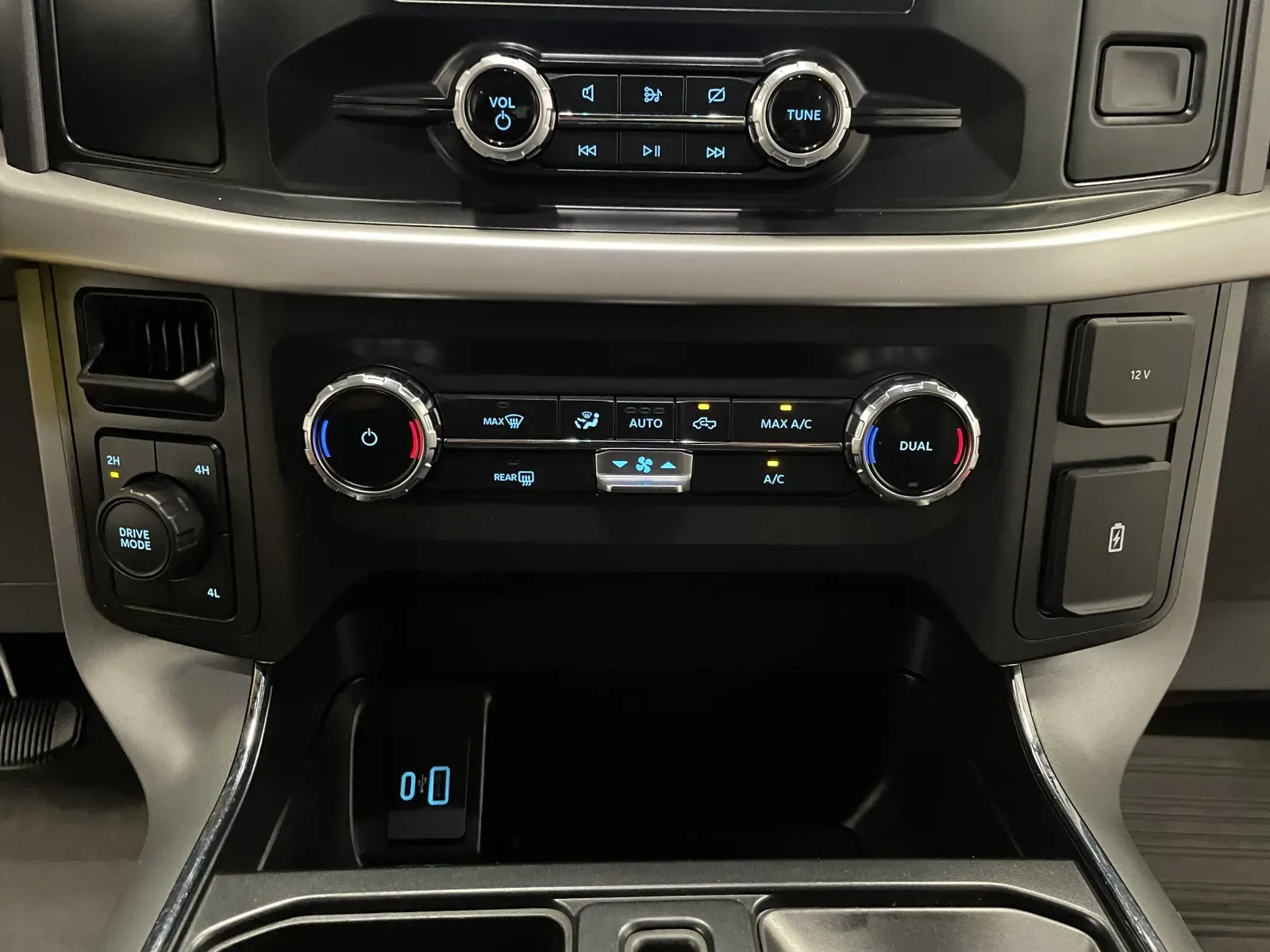 2022 Ford F-150 XLT - Photo 34