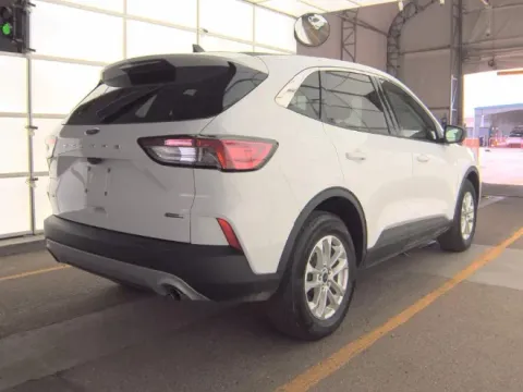 More photos of 2022 Ford Escape Hybrid SE at Oakley Auto World, MO