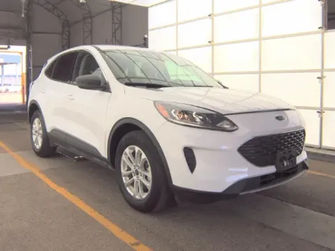 More photos of 2022 Ford Escape Hybrid SE at Oakley Auto World, MO