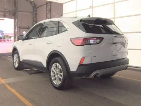 Photos of 2022 Ford Escape Hybrid SE for sale in Branson West, MO at Oakley Auto World