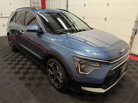 More photos of 2023 Kia Niro Plug-In Hybrid SX at Oakley Auto World, MO