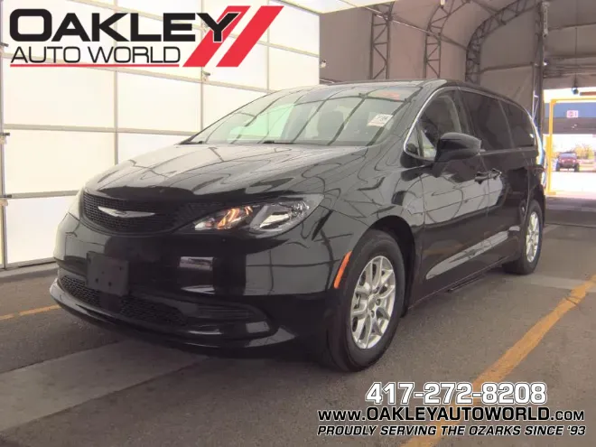 2024 Chrysler Voyager LX's photo