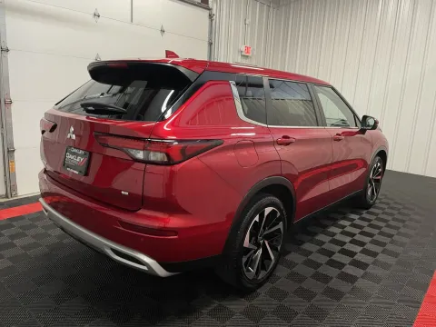 More photos of 2024 Mitsubishi Outlander SE at Oakley Auto World, MO
