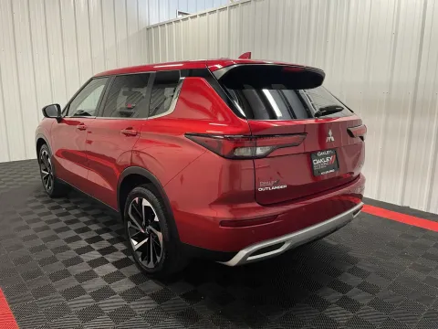 Photos of 2024 Mitsubishi Outlander SE for sale in Branson West, MO at Oakley Auto World