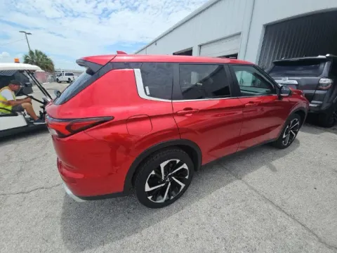 More photos of 2024 Mitsubishi Outlander SE at Oakley Auto World, MO