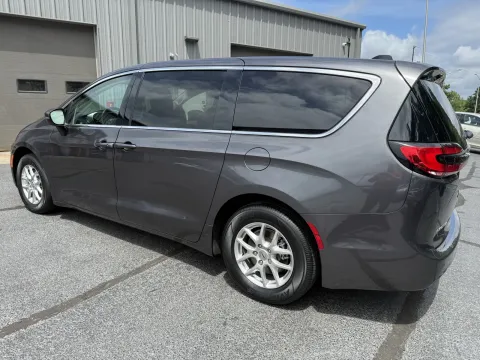 Photos of 2023 Chrysler Pacifica Touring L for sale in Branson West, MO at Oakley Auto World