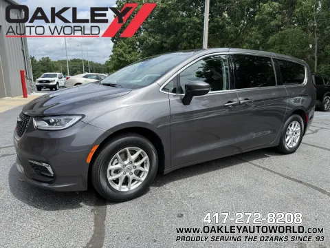 Unknown 2023 Chrysler Pacifica Touring L for sale in Branson West, MO