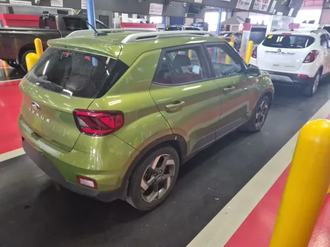 More photos of 2023 Hyundai Venue SEL at Oakley Auto World, MO
