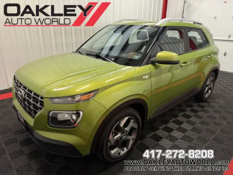 Green 2023 Hyundai Venue SEL for sale in Branson West, MO