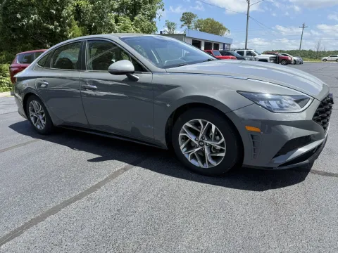 More photos of 2020 Hyundai Sonata SEL at Oakley Auto World, MO