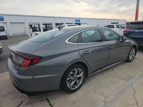 More photos of 2020 Hyundai Sonata SEL at Oakley Auto World, MO