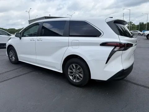 Photos of 2024 Toyota Sienna LE for sale in Branson West, MO at Oakley Auto World