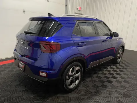 More photos of 2022 Hyundai Venue Limited at Oakley Auto World, MO