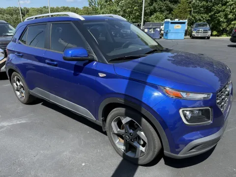 More photos of 2022 Hyundai Venue Limited at Oakley Auto World, MO