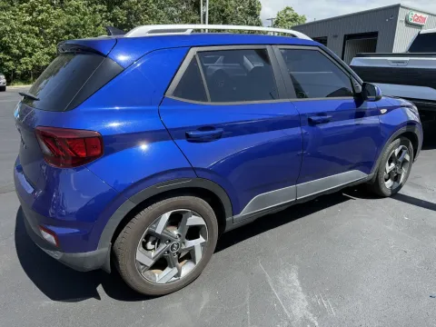 More photos of 2022 Hyundai Venue Limited at Oakley Auto World, MO