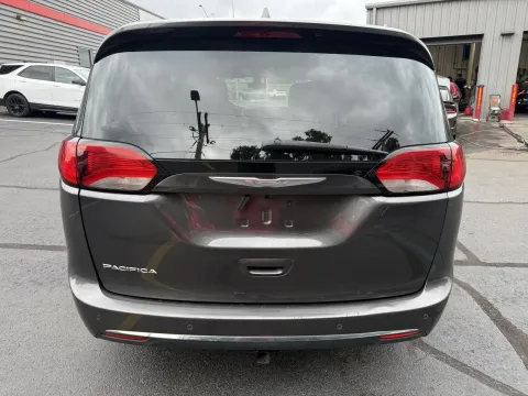 Another view of 2017 Chrysler Pacifica Touring L for sale in Branson West, MO at Oakley Auto World