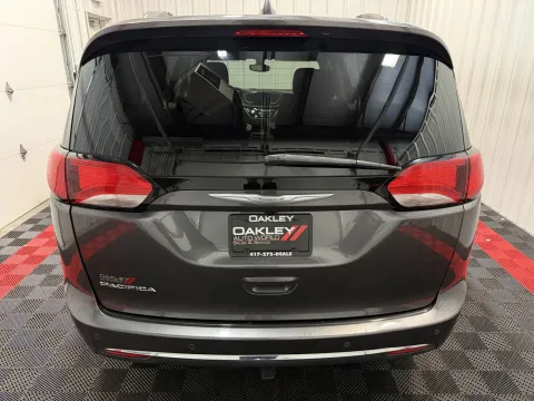 Another view of 2017 Chrysler Pacifica Touring L for sale in Branson West, MO at Oakley Auto World