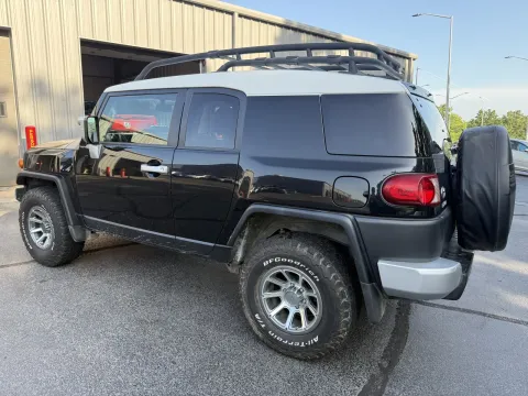 Photos of 2010 Toyota FJ Cruiser for sale in Branson West, MO at Oakley Auto World