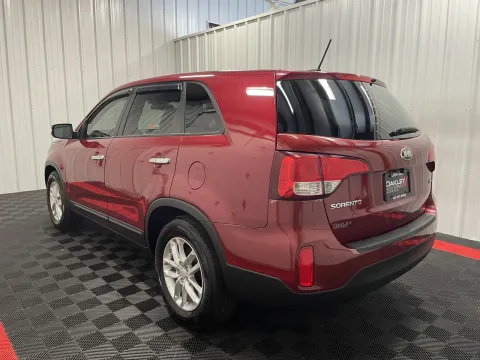 Photos of 2014 Kia Sorento LX for sale in Branson West, MO at Oakley Auto World