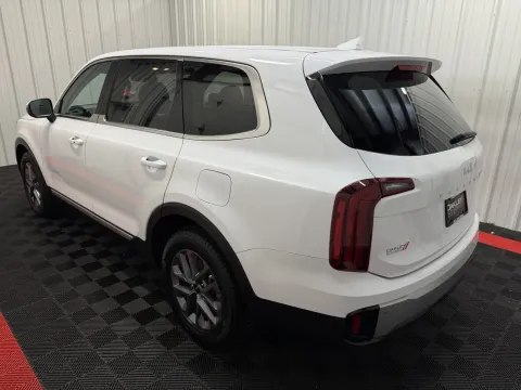 Photos of 2024 Kia Telluride LX for sale in Branson West, MO at Oakley Auto World