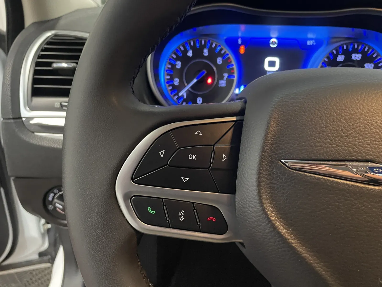 Chrysler 300 photo 20