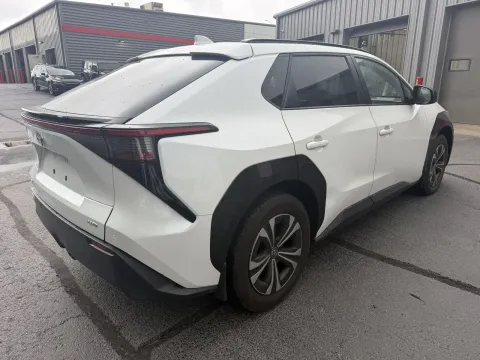 More photos of 2024 Toyota bZ4X XLE at Oakley Auto World, MO