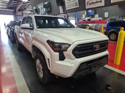 More photos of 2025 Toyota Tacoma SR5 at Oakley Auto World, MO