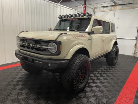 More photos of 2025 Ford Bronco Outer Banks at Oakley Auto World, MO