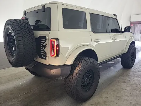 More photos of 2025 Ford Bronco Outer Banks at Oakley Auto World, MO