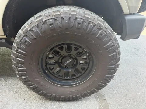 More photos of 2025 Ford Bronco Outer Banks at Oakley Auto World, MO