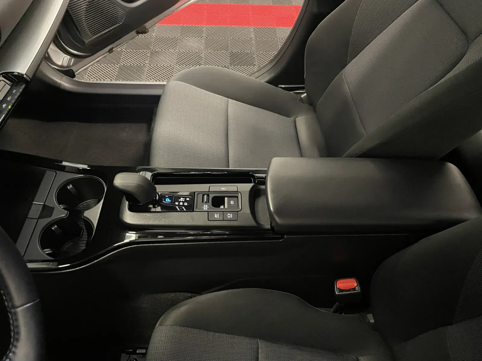 Toyota Prius photo 31