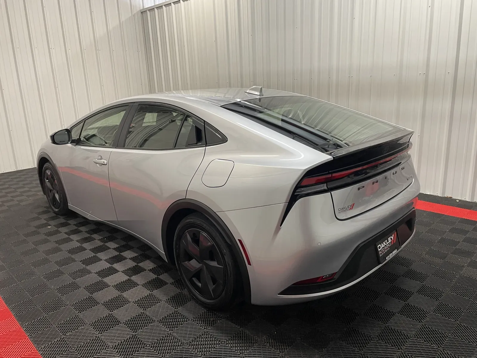 Toyota Prius photo 2