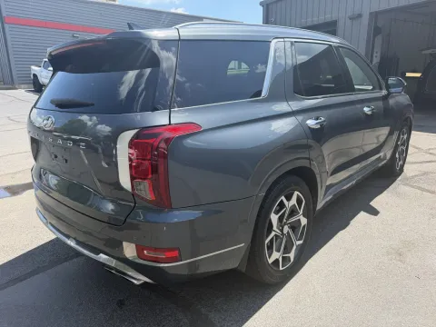 More photos of 2022 Hyundai Palisade Calligraphy at Oakley Auto World, MO