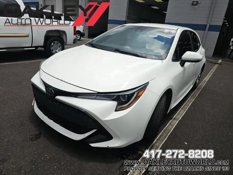 White 2022 Toyota Corolla Hatchback SE for sale in Branson West, MO