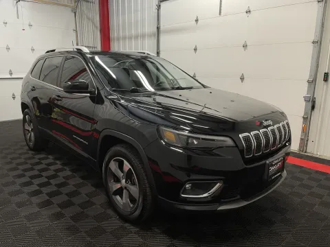 More photos of 2019 Jeep Cherokee Limited at Oakley Auto World, MO