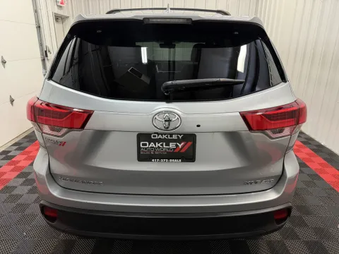 Another view of 2018 Toyota Highlander XLE for sale in Branson West, MO at Oakley Auto World