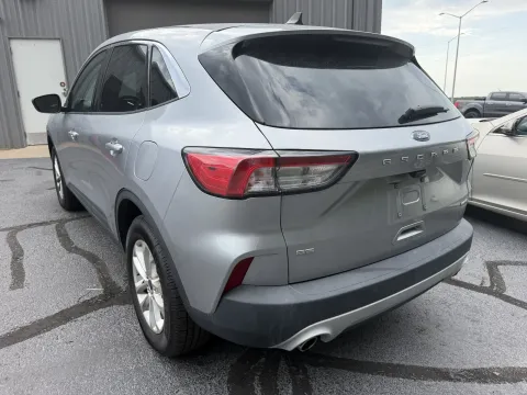 Photos of 2022 Ford Escape SE for sale in Branson West, MO at Oakley Auto World