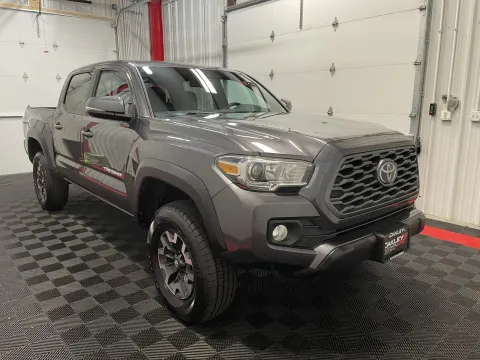 More photos of 2020 Toyota Tacoma TRD Off-Road at Oakley Auto World, MO