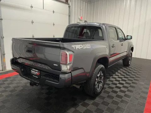 More photos of 2020 Toyota Tacoma TRD Off-Road at Oakley Auto World, MO