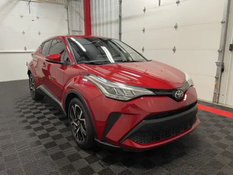 More photos of 2020 Toyota C-HR XLE at Oakley Auto World, MO